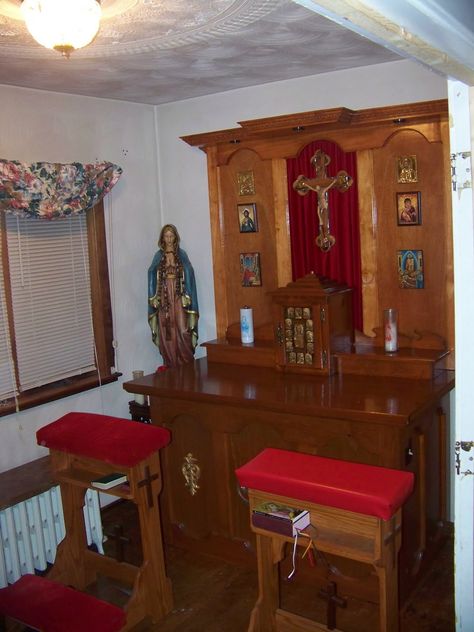 I want to have a family home chapel: for daily devotional prayer and for special occasions. Something like this would be nice. Catholic Home Altar Ideas Living Rooms, Catholic Home Altar, Home Chapel, Home Altar Catholic, Family Altar, Catholic Answers, Altar Ideas, Catholic Home, Traditional Catholicism