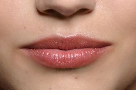 Medium Size Lips, Small Lips Beauty, Lips Close Up, Female Lips Drawing Reference, Female Lip Drawing, Downturned Lips, Wide Lips, Lip References, Medium Lips