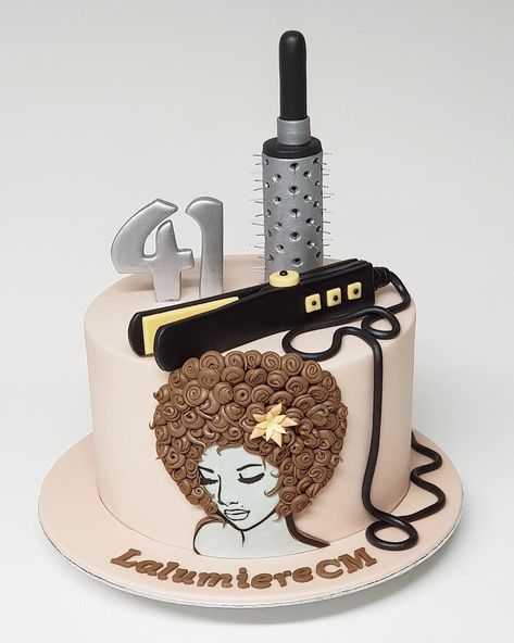 Hair Stylist Cake, Cosmetology Cake, Cake For Party, Hairdresser Cake, Nigerian Cake, Spectacular Cakes, B Day Cake, Homemade Birthday Cakes, Make Up Cake