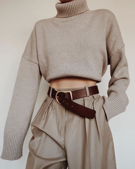 Annemiek Kessels on Instagram: “Neutrals.. 👁” Vogue Editorial, Model Pose, Outfit Chic, Paris Mode, Shein Outfits, Moda Vintage, Mode Inspo, Trend Fashion, 가을 패션