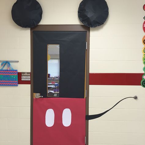 Classroom door hiddenmickeylife.com Mickey Door Decoration, Mickey Mouse Classroom Door, Disney Door Decorations Classroom, Disney Classroom Door, Disney Camp, Classroom Door Ideas, Classroom Door Decorating, Mickey Mouse Classroom, Disney Themed Classroom