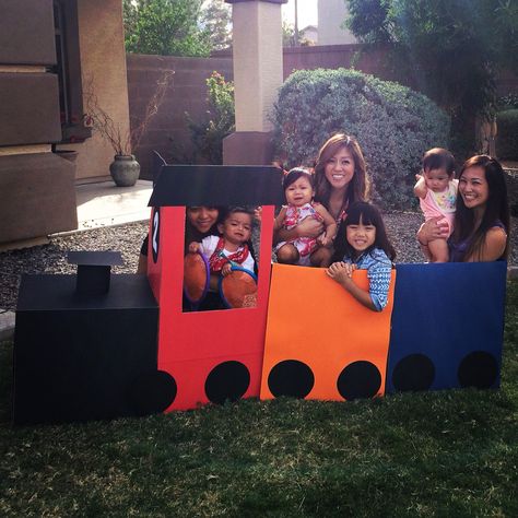 Train Photo Booth, Train Out Of Cardboard Boxes, How To Build A Train Out Of Cardboard, Train Photo Booth Diy, Christmas Train Diy Cardboard Boxes, Cardboard Box Train Diy, Cardboard Train, Train Birthday Theme, Birthday Photo Booths