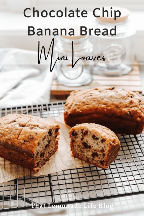 Mini Banana Bread Loaves Chocolate Chips, Banana Chocolate Chip Mini Loaves, Chocolate Chip Banana Bread Mini Loaves, Mini Loaf Banana Bread, Small Banana Bread, Mini Loaf Banana Bread Recipe, Banana Bread Mini Loaves, Mini Banana Bread Loaves, Banana Bread Loaves