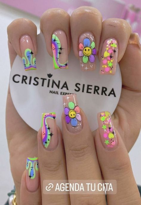 Summer Nails Trendy | Summer Nails 2023 Easter Nails Easy, Cute Summer Nail Designs, Easter Nail Designs, Bunny Nails, Retro Nails, Easter Nail Art, Hippie Nails, Festive Nail Art, Cute Summer Nails