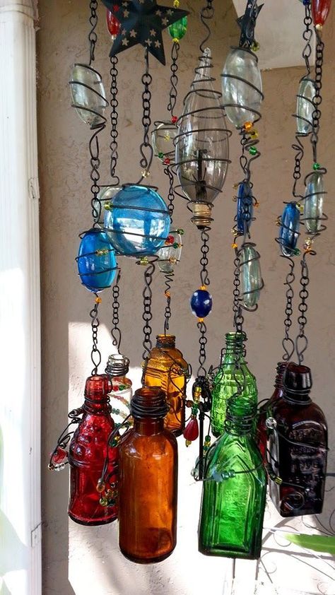 Message in a Bottle Windchime/Suncatcher #DIY #LightBulb #Recycling: Crust Punk, Astuces Diy, Diy Wind Chimes, Deco Originale, Deco Boheme, Message In A Bottle, Wine Bottle Crafts, Small Bottles, The Ceiling