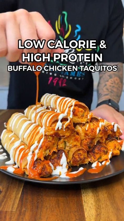 High Protein Taquitos, High Protein Buffalo Chicken Wrap, Easy Low Carb High Protein Meals, Buffalo Chicken Taquitos, Low Calorie Tortilla, Easy Healthy Snack, Low Calorie High Protein, Easy Buffalo Chicken, High Protein Dinner