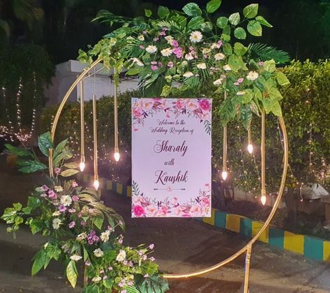 Engagement Standee Design, Welcome Entrance Ideas, Wedding Standee Design, Engagement Entrance Board, Reception Name Board, Engagement Banner Ideas, Outdoor Sangeet, Entrance Board, Small Wedding Decor