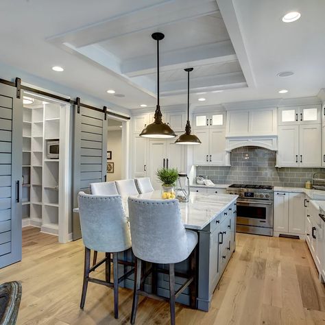 Modern Farmhouse Kitchen Backsplash, Farmhouse Kitchen Backsplash Ideas, Farmhouse Kitchen Backsplash, Kitchen With Island, Cheap Flooring, Unique Backsplash, Long Kitchen, Fabulous Kitchens, L Shaped Kitchen