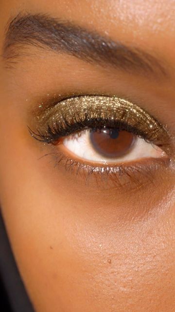 Victoria Beckham Beauty, Holiday Eye, Party Eyes, Instagram Party, My Obsession, Vintage Velvet, Gold Pearl, Clean Beauty, Victoria Beckham