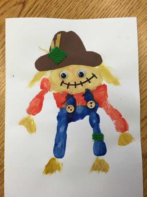 Scarecrow handprint craft for preschool or Kindergarten. Fall craft. Thanksgiving. Harvest. Scarecrow Handprint Craft, Scarecrow Crafts For Toddlers, Scarecrow Template, Fall Kindergarten Crafts, Handprint And Footprint Crafts, Craft Thanksgiving, Craft For Preschool, Scarecrow Crafts, November Crafts