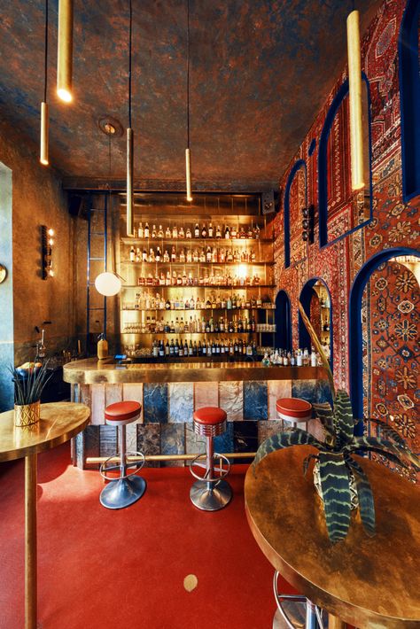 Moroccan carpets line walls of Warsaw's Aura cocktail bar Moroccan Restaurant Interior, Cobalt Blue Paint, Cocktail Bar Design, Bar Restaurant Design, Resto Bar, Architecture Restaurant, Moroccan Restaurant, Boutique Bar, Decoration Restaurant