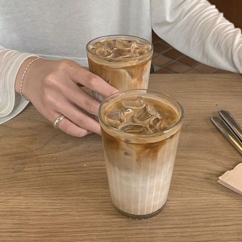 Korean Coffee Shop, Lucy Score, Korean Coffee, Pretty Coffee, Coffee Shop Aesthetic, Coffee Obsession, Think Food, Aesthetic Coffee, But First Coffee