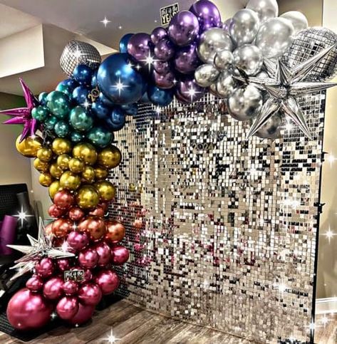 Disco Dance Party Decorations, Disco Ball Party Backdrop, Disco Themed Photo Backdrop, Disco Theme Balloon Arch, Chrome Balloon Garland, 80s Prom Party Decorations Disco Ball, Disco Ball Balloons, Ball Balloons, Dance Party Decorations