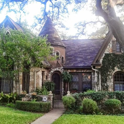 10 quintessential homes from iconic Austin neighborhoods - CultureMap Austin Storybook House, Fairytale House, Storybook Homes, Tudor Style Homes, Austin Homes, Fantasy Homes, Tudor House, Dream Cottage, Beautiful Houses