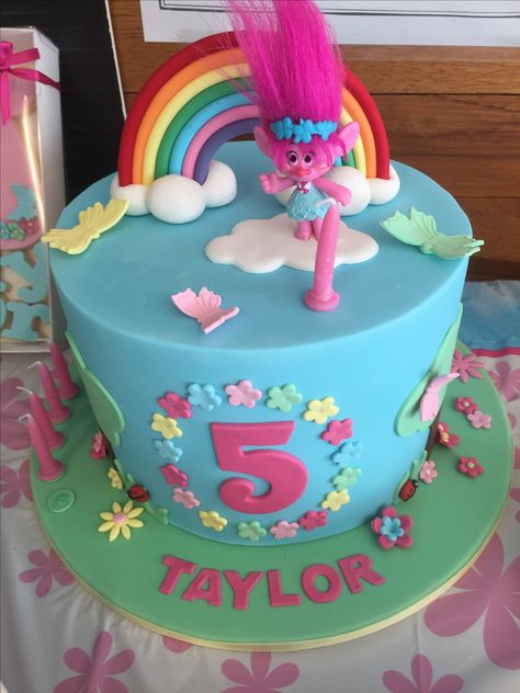 Trolls princess poppy birthday cake Trolls Smash Cake, Poppy Trolls Birthday Cake, Poppy Birthday Cake, Diy Trolls Birthday Cake, Trolls Bday Cake, Poppy Birthday Cake Trolls, Princess Poppy Birthday, Princess Poppy Birthday Cake, Jasmin Cake