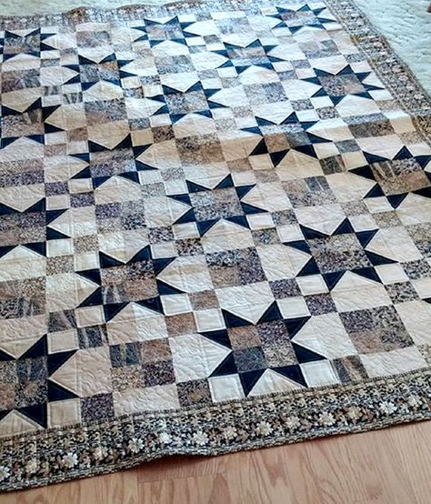 Simply Elegant Quilt Pattern Neutral Colored Quilt, Free Quilt Patterns Printables, Blue Quilt Patterns, Tiled Quilt, Rustic Quilts, Quilt Blocks Easy, Neutral Quilt, Free Quilting Patterns, Two Color Quilts