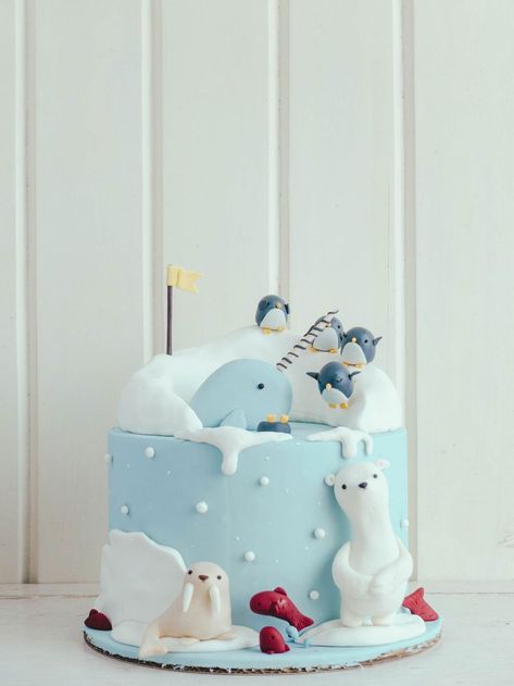 Arctic Cool – We’re doing a DEMO! | Cottontail Cake Studio | Sugar Art & Pastries Arctic Cake, Winter Torte, Penguin Cakes, Cake Wrecks, Christmas Cake Decorations, Xmas Cake, Cake Studio, Winter Cake, Animal Cakes