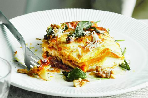 Pumpkin, sage and ricotta lasagne - yummy. This vegetarian pasta recipe has won over taste.com.au members for good reason! Pumpkin Lasagna, Dairy Free Pasta, Eggplant Lasagna, Lasagne Recipes, Veggie Lasagna, Vegetarian Pasta Recipes, Vegetable Lasagna, Cashew Cheese, Vegetarian Pasta