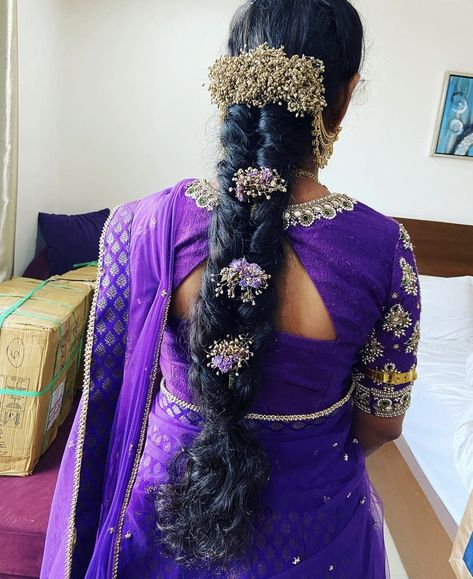 Messi Hairstyles For Wedding Indian, Messi Braids Hairstyles, Braids Hairstyles Indian, Braid Styles With Beads, Jada Models, Fish Tail Hair, Hairstyles Indian Wedding, Messy Braided Hairstyles, New Bridal Hairstyle