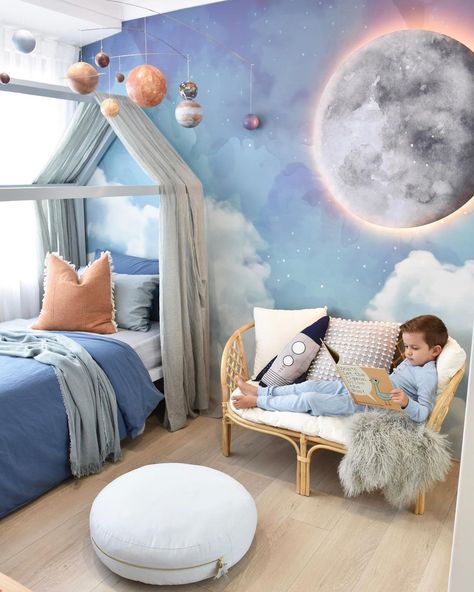 Boys Space Bedroom, Boy Room Themes, Rattan Bench, Space Themed Bedroom, Toddler Boys Room, Ideas Hogar, Toddler Rooms, Space Room, Baby Room Design