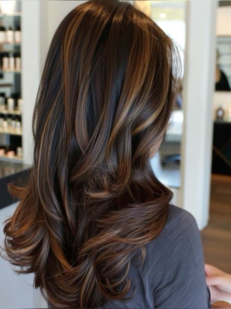 Ready for a change? Caramel highlights on dark brown hair are the perfect way to add warmth and vibrancy! These stunning highlights create a beautiful glow that enhances your natural beauty. Explore a variety of styles, from soft blended highlights to bold contrasts, and find your perfect inspiration for a glow up! #CaramelHighlights #DarkBrownHair #GlowUp #HairInspo #StunningIdeas #ChicStyle Caramel Highlights On Dark Brown, Highlights On Dark Brown Hair, Blended Highlights, Chestnut Highlights, Carmel Highlights, Highlights On Brown Hair, Chestnut Brown Hair, Chestnut Hair, Winter Hair Color Ideas