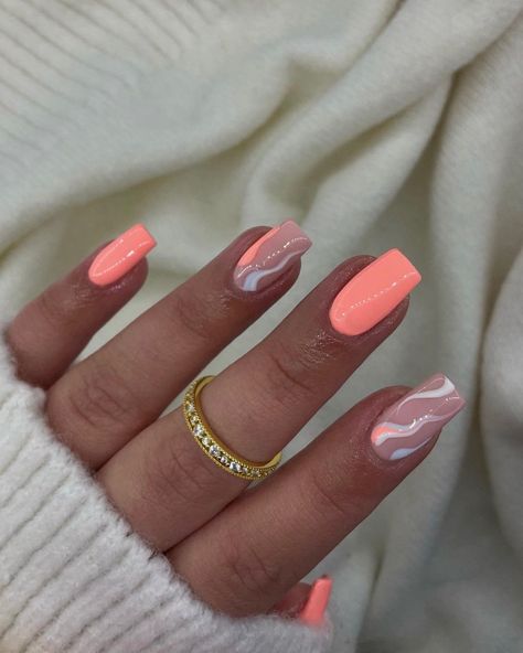 Uñas Color Coral, Coral Nails With Design, Holiday Acrylic Nails, Unghie Sfumate, Peach Nails, Coral Nails, Summer Nail Art, Simple Gel Nails, Summery Nails