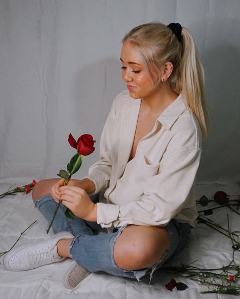 #valentines #valentinesday #valentinesphotoshoot #photoshoot #love #fashion #ily #pinterest #pinit #aesthetic #couple #single #florals #roses Valentines Photoshoot, Valentines For Singles, Aesthetic 2024, Aesthetic Couple, Roses Are Red, Love Fashion, Picture Ideas, Red Roses, Valentines Day