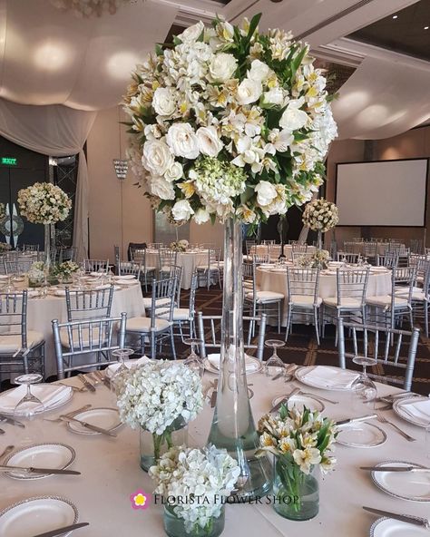 Tall Cylinder Vase Centerpiece Wedding, Tall Cylinder Vase Centerpiece, Round Table Centerpiece Ideas, Cylinder Vase Centerpiece Wedding, Vase Centerpiece Wedding, Round Table Wedding, Cylinder Vase Centerpiece, Round Table Centerpiece, Blue Dendrobium Orchids