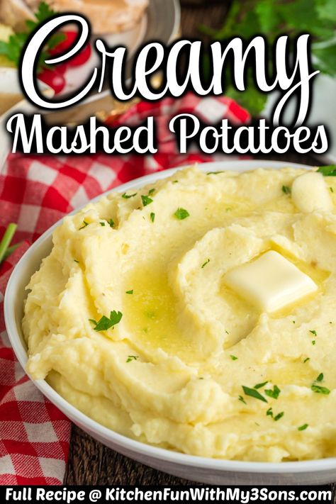 Made with just 4 ingredients in 35 minutes, this is truly the best mashed potatoes recipe. Half and half and butter give these Creamy Mashed Potatoes the perfect texture, while rosemary adds a hint of savory flavor. Best Creamy Mashed Potatoes, Best Mashed Potatoes Recipe, The Best Mashed Potatoes, Butter Mashed Potatoes, Cranberry Baking, Strawberry Cream Cakes, Honey Glazed Carrots, Thanksgiving Food Sides, Best Mashed Potatoes