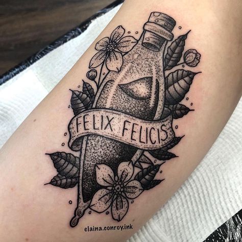 Liquid Luck Harry Potter, Harry Potter Felix Felicis, Harry Potter Sleeve, Potion Book, Hogwarts Tattoo, Liquid Luck, Luck Tattoo, Prince Tattoos, Felix Felicis