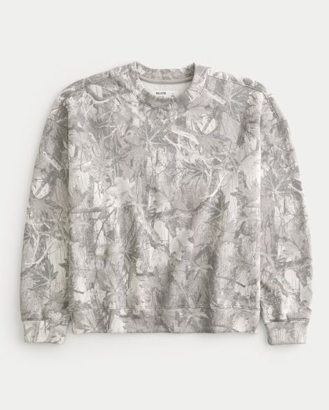 Camo Crewneck, Men's Sweatshirts, Lace Heart, Men's Tops, Top Graphic Tees, Fleece Sweatshirt, Crew Sweatshirts, Shoulder Sweater, Wide Leg Jeans