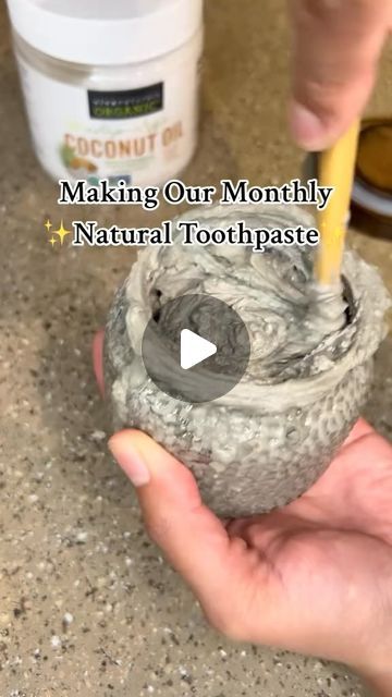 Homemade Toothpaste Recipe Bentonite Clay, Toothpaste Homemade, Natural Toothpaste Recipe, Homemade Toothpaste Recipe, Toothpaste Recipe, Homemade Toothpaste, Clove Essential Oil, Whiter Teeth, How To Make Oil