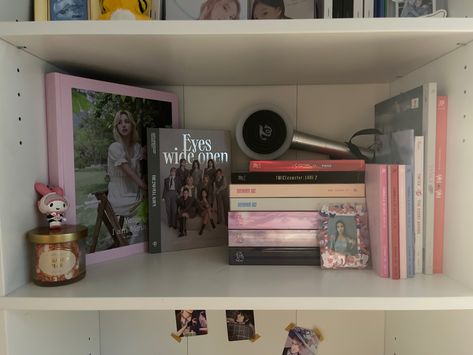 Twice Shelf, Kpop Shelf Ideas, Kpop Shelves, Kpop Shelf, Kpop Room, Shelves Ideas, Twice Mina, Desk Ideas, Perfect House