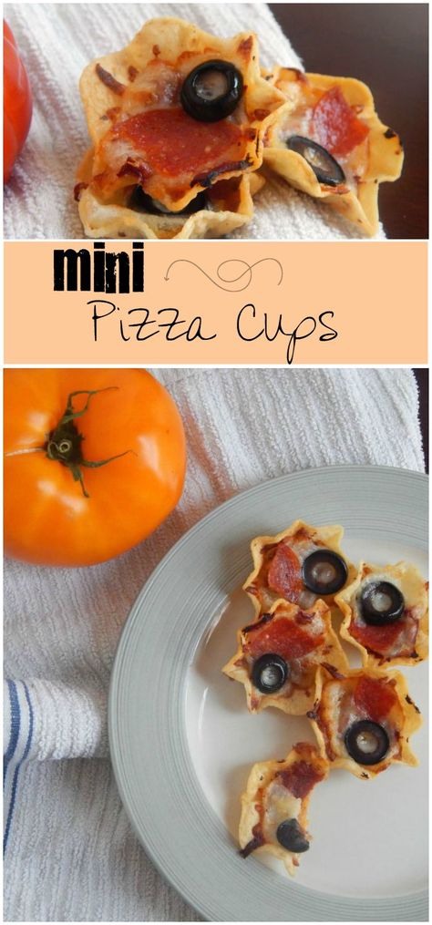 Such a freakin' yummy lunch idea! Mini-Pizza Cups rock. Easy Skewers, Kindergarten Lunch, Pizza Cups, Packing Lunch, Kid Foods, Homemade Dips, Lunch Idea, Fun Lunch, Kids Series