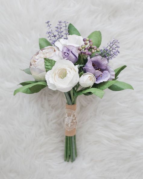 Paper Wedding Bouquet, Paper Flowers Making, Purple Bridesmaid Bouquets, Paper Bridal Bouquet, Prom Flowers Bouquet, Light Purple Wedding, Paper Bouquet Wedding, Purple Flower Bouquet, Small Wedding Bouquets