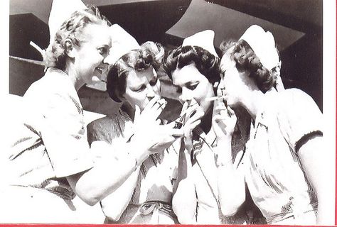 Nurses Smoking    World War 2 photo.  Even NURSES smoked.  They smoked in the nurses station Nursing Tattoo, Air Force Nurse, History Of Nursing, Nurse Photos, Army Nurse, Nurses Station, Nurse Aesthetic, Nurse Rock, Vintage Nurse