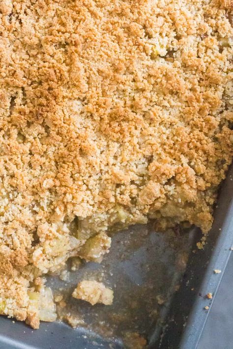 Keto Apple Crisp | Crumble (no apples) | The Hungry Elephant Apple Crisp Almond Flour, Apple Crisp Crumble, Keto Fall Recipes, Keto Apple Crisp, Cold Weather Recipes, Apple Crisp Pizza, Healthy Breakfast Recipes Clean Eating, Apple Crisp Without Oats, Fall Desserts Apple