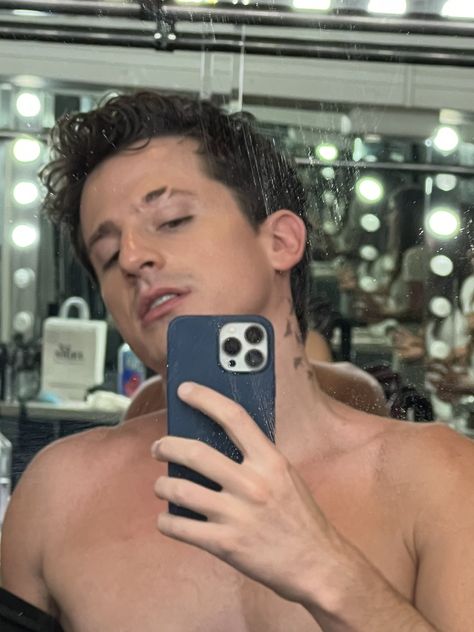 Charlie Puth, New Tattoo, Silly Images, Hottest Pic, Hot Pics, Man Crush, King Charles, Harry Styles, Men's Fashion