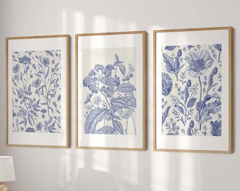 LiviLouDesigns - Etsy Chinoiserie Wall Art, Blue Dorm, Room Things, Paper Dahlia, Blue Chinoiserie, Chinoiserie Wall, Wall Art Blue, Mural Floral, Watercolor Walls