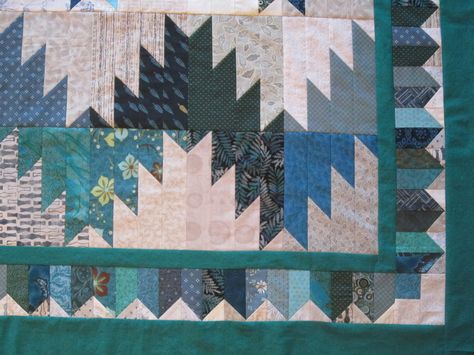 Delectable Mountain Quilt Border, Delectable Mountain Quilt, Mountain Quilt Pattern, Mountain Quilt, Landscape Art Quilts, Mountain Quilts, White Quilts, Scrap Quilt Patterns, Quilt Border