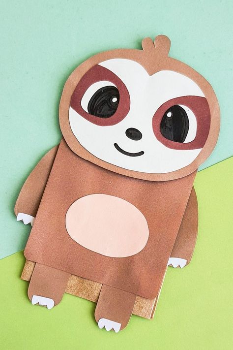 Sloth Craft Preschool, Jungle Themed Crafts, 3d Pumpkin Craft, Preschool Rainforest, Sloth Crafts, Sloth Craft, Pumpkin Craft For Kids, Mini Arts, Rainforest Activities