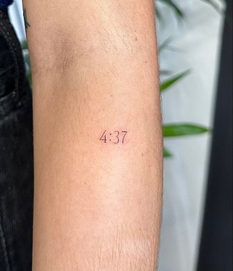 Time Font Tattoo, Fine Number Tattoo, Time Number Tattoo, Number Font Tattoo Ideas, Birth Time Tattoos Numbers, Fine Line Time Tattoo, Tattoo Fonts For Numbers, Delicate Number Tattoo, Fine Line Number Tattoo Font