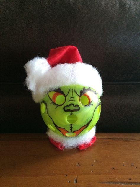 2015 Pickleball grinch! By sue Diy Pickleball Crafts, Pickleball Ornaments Diy, Pickleball Party Ideas, Pickle Crafts, Pickleball Cake, Pickleball Crafts, Pickleball Ornaments, Pickle Balls, Tennis Ideas