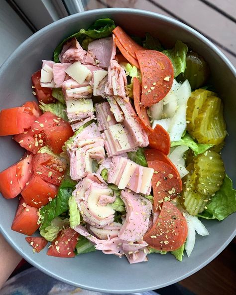 ℂ𝕙𝕖𝕝𝕤𝕚𝕖 on Instagram: “Sub in a tub salad ✨ . I’ll never stop sharing these beauts! So delicious, satisfying and pretty to look at!! . I always sprinkle mine with…” Keto Salads, So Delicious, Sprinkles, Meal Prep, Low Carb, To Look, Salad, Instagram, Low Carb Recipes