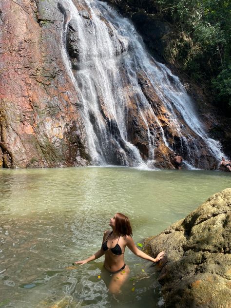 waterfall girl aesthetic nature water pics bikini photos Falls Pictures Ideas, River Pics Ideas, River Instagram Pictures, River Poses Photo Ideas, River Pictures Ideas, River Photoshoot Ideas, Waterfall Pics, River Pics, River Photoshoot