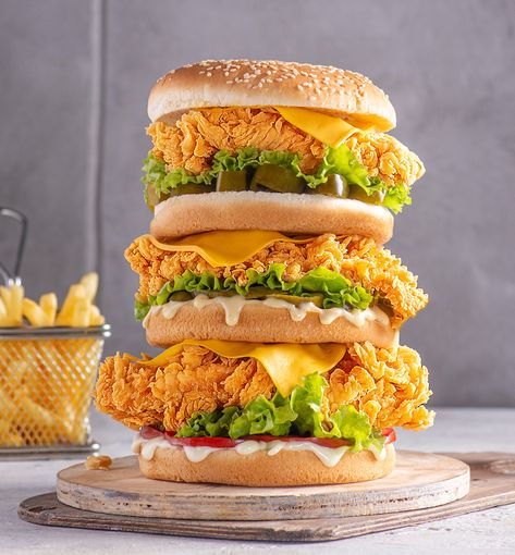 Fried Chicken Burger, Nikon D850, Free Amazon Gift Card, Bmw Wallpapers, Food Menu Design, Free Amazon, Food Ads, Delicious Burgers, Amazon Gift Card