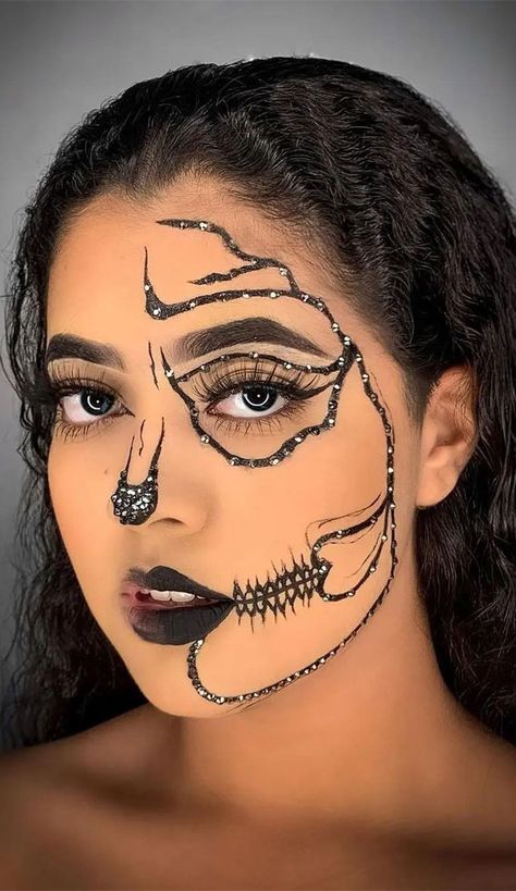 Halloween makeup, Spooky makeup look, Halloween makeup ideas, Halloween makeup look, witch makeup, mummy makeup, ghost makeup, corpse makeup look, zombie bride makeup Zombie Bride Makeup, Corpse Makeup, Mummy Makeup, Spooky Halloween Makeup, Vampire Skeleton, Joker Halloween Makeup, Glam Skull, Ghost Makeup, Joker Halloween