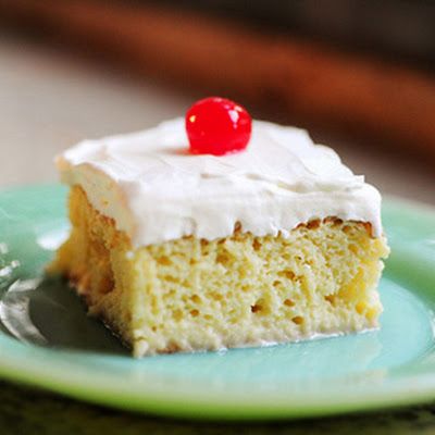 The Pioneer Woman's Tres Leches Cake @keyingredient #cake #dessert Laura Vitale, Tres Leches Cake Recipe, Beer Float, Poke Cake Recipes, Tres Leches Cake, Ree Drummond, A Piece Of Cake, Tres Leches, Think Food