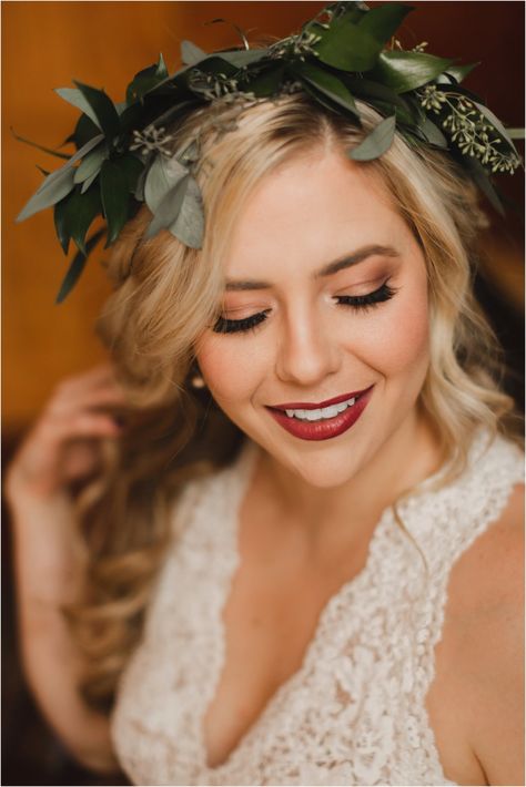 Wedding Makeup Ideas Red Lips, Bride Makeup With Red Lipstick, Natural Wedding Make Up With Red Lips, Natural Bridal Makeup With Bold Lip, Wedding Makeup For Blue Eyes Red Lips, Bridal Makeup Lip Color, Berry Lip Makeup Look Wedding, Fall Makeup For Blondes Blue Eyes, Wedding Makeup Deep Red Lips