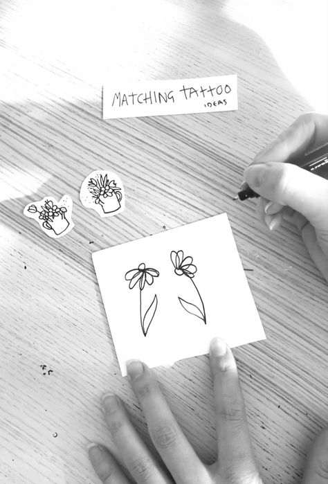 Flower Finger Tattoo Simple, One Line Daisy, Line Daisy Tattoo, Tattoo Pairs, Flower Finger Tattoos, Minimalist Tattoo Design, Daisy Tattoo Designs, Simple Line Art, Flowers Simple